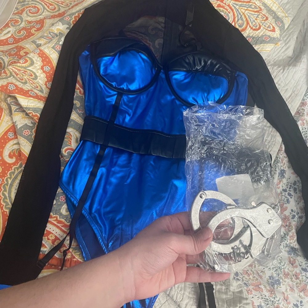 Sexy officer costume